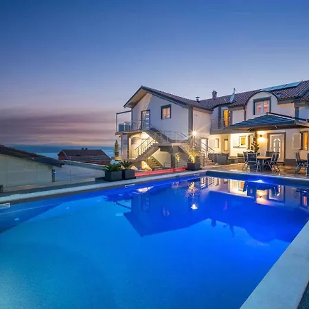 19 Apartment *