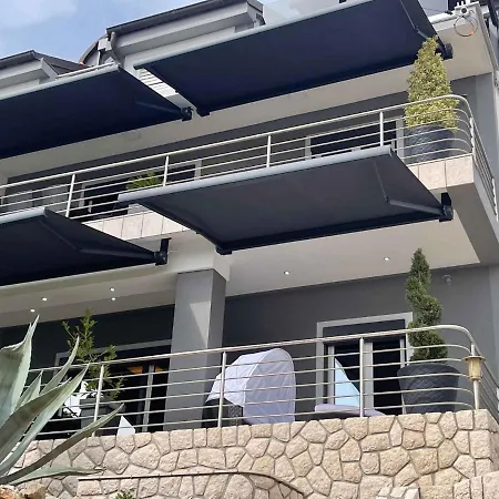 19 Apartment *